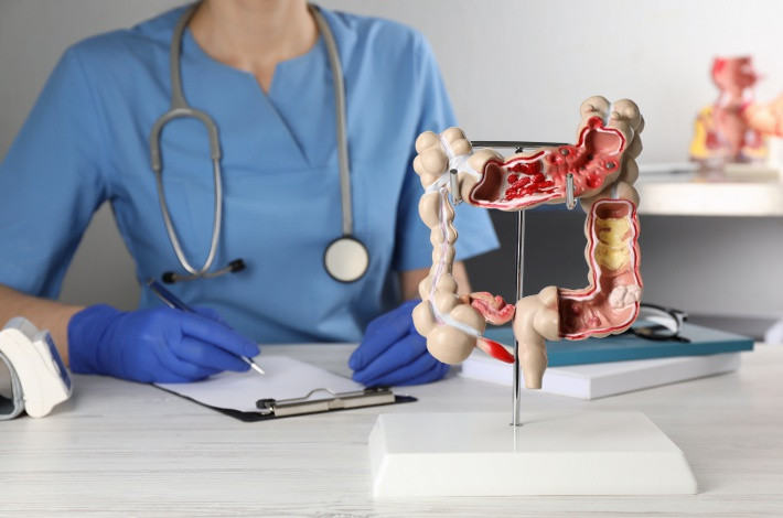 Колики могут быть симптомом болезней желудка и кишечника