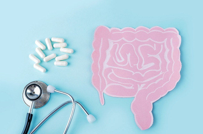 Тримедат влияет на перестальтику кишечника.