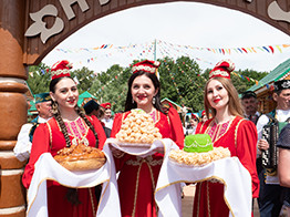 Самые интересные и сложные языки, на которых говорят в России