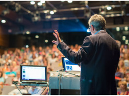 Как лучше узнать историю? Можно слушать интересные лекции!