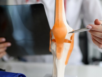 Пневматические коленные протезы: новейшая разработка российских инженеров
