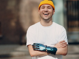 Почему технологии – это круто: супер-истории людей с бионическими протезами